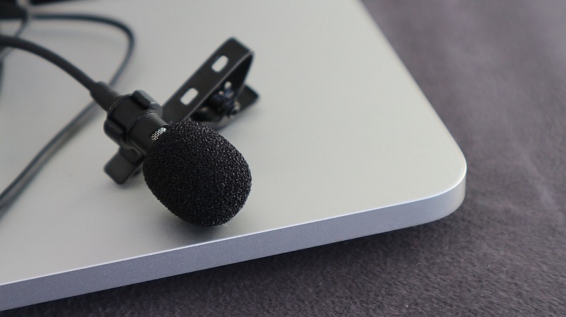 Microphone Clip-On, Cocok untuk Vlogger dan Konten Kreator 